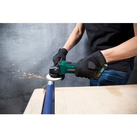 VONROC Winkelschleifer VPower 20V - 115mm - Komplettset Mit 2x 2.0Ah Akku, Schnellladegerät, Seitengriff Und Aufbewahrungstasche 5 VONROC Winkelschleifer VPower 20V - 115mm - Komplettset Mit 2x 2.0Ah Akku, Schnellladegerät, Seitengriff Und Aufbewahrungstasche – Bild 5